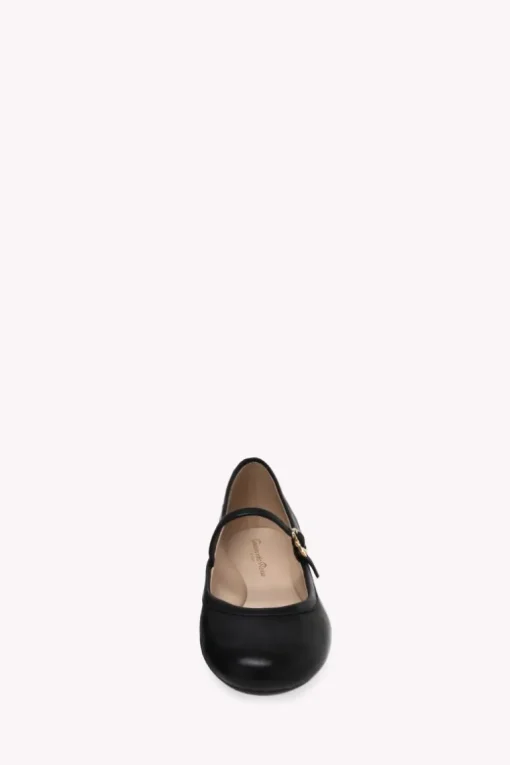 Carla Nappa Flat