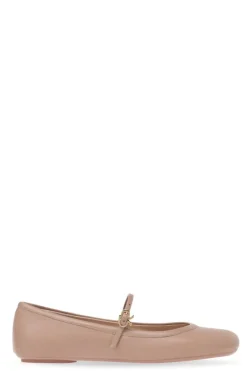 Carla Nappa Flat