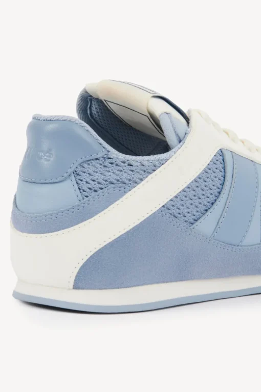 Chloé Kick Sneaker