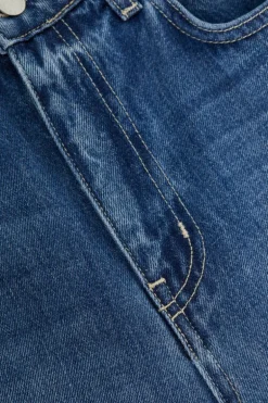 Leighton Cropped Stovepipe Jean