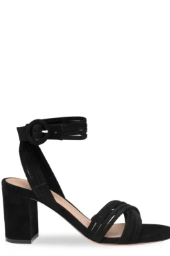 Lianne Sandal