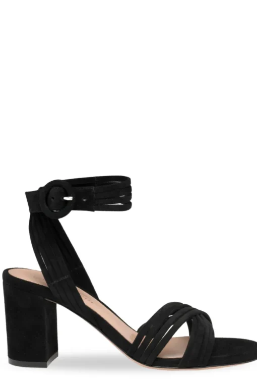 Lianne Sandal