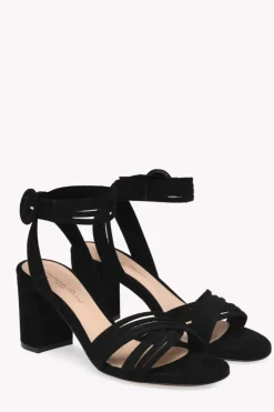 Lianne Sandal