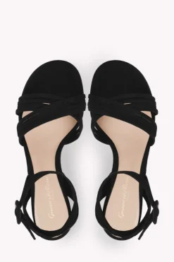 Lianne Sandal
