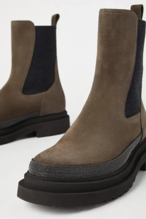 Precious Contour Chelsea Boots